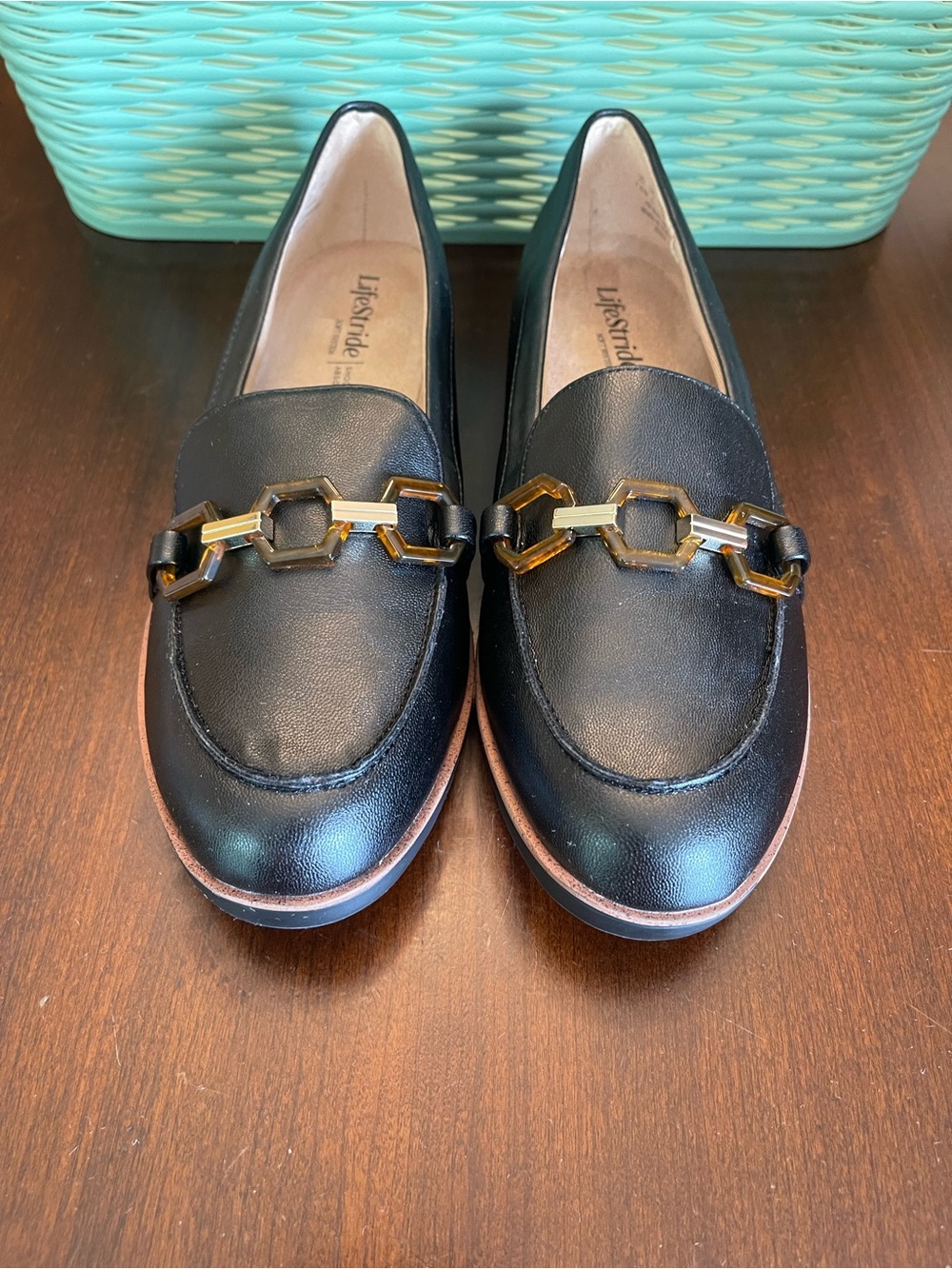 NWOT Life Stride Black  Loafer with Tortoiseshell Chain Accent - Picture 2 of 7